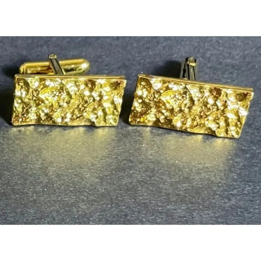 Vintage Classic Rectangular 10K Gold Plated Gold Nugget Cufflinks 1in Signed